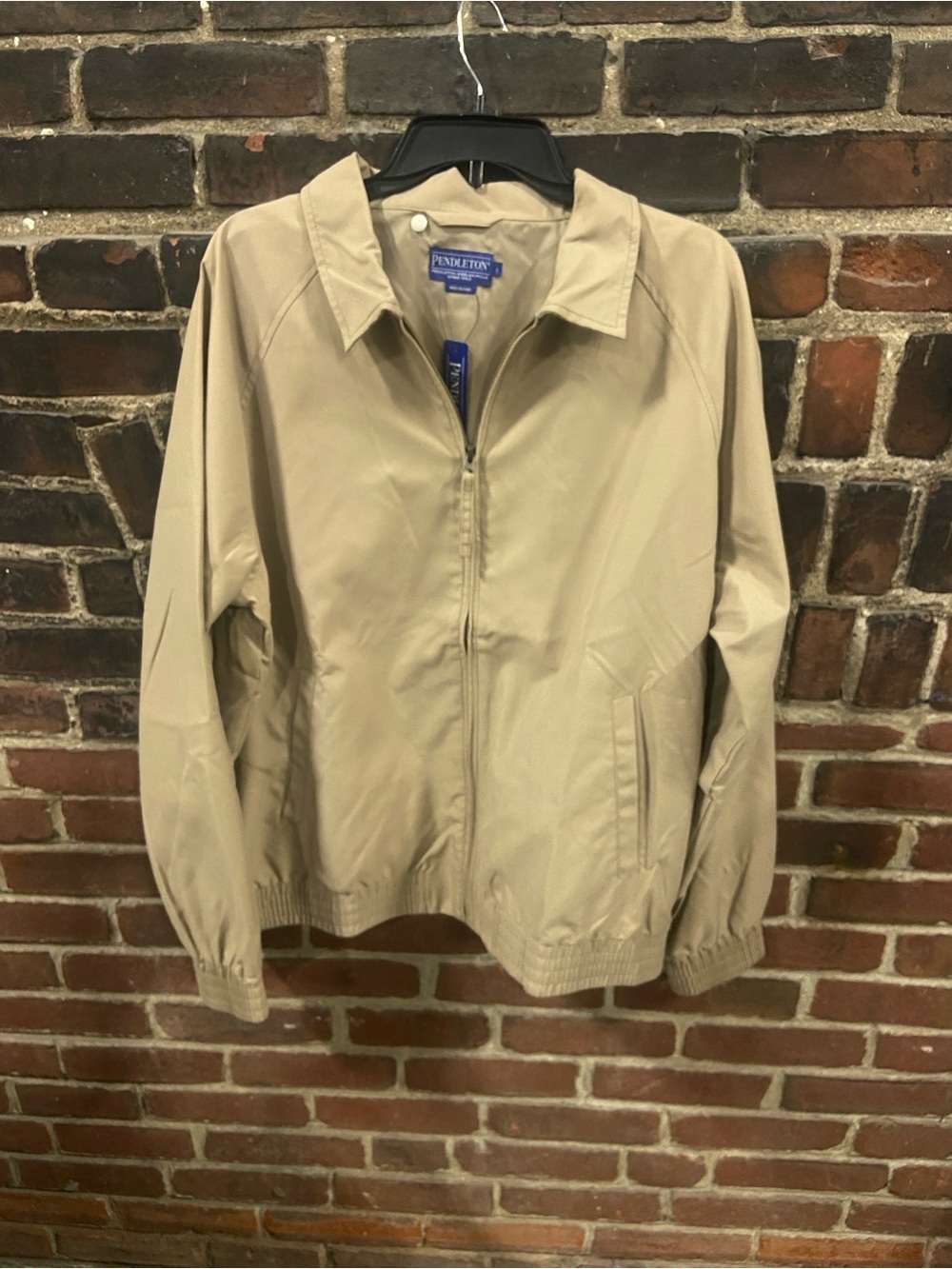 Pendleton Beige Zip Front Windbreaker Jacket
size L